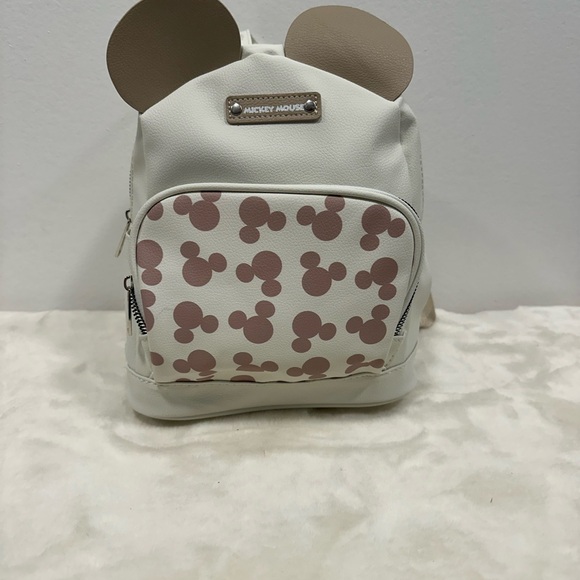 Minnie mouse mickey mouse back pack!! Tan & white Disney land purse! NWT! Minnie mouse mickey mouse back pack!! Tan & white Disney  main image 4